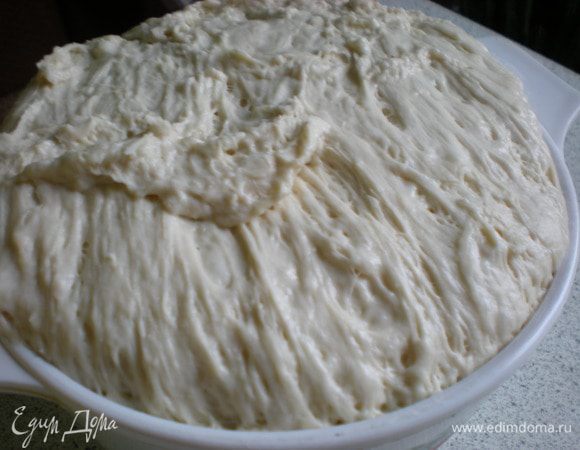 За это время тесто поднимется, станет более воздушным. 