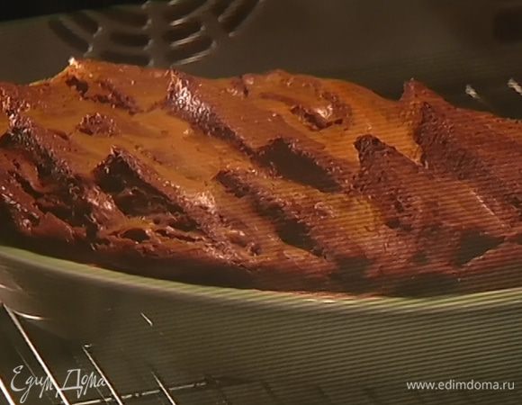 Отправить пудинг в разогретую духовку на 30 минут.