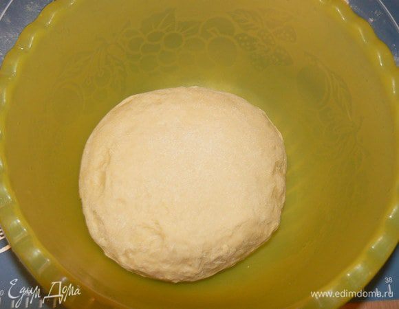 После этого накройте кухонным полотенцем и оставьте минут на 45 в теплом месте .