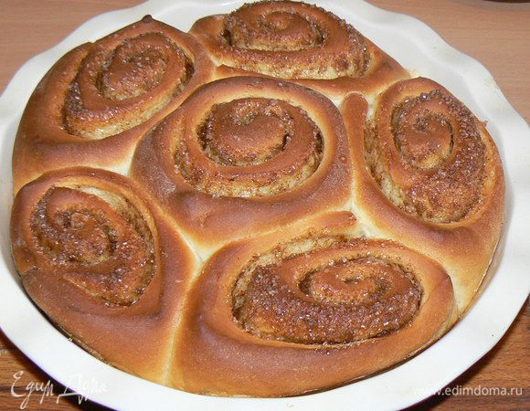 Готовые булочки достаем из духовки даем немного остыть,