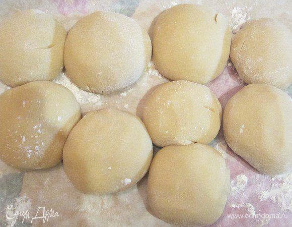 Налепить 9 шариков.