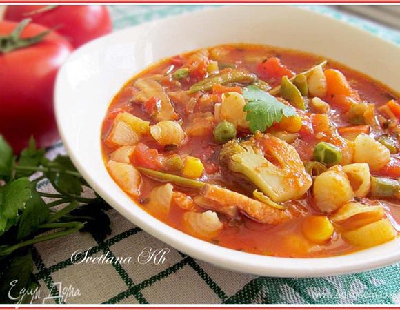 Ароматный, яркий супчик готов.  К сожалению, я не могу передать все красоту супа камерой . А запах она и вовсе не передает. Поверьте на слово – живьем суп получается очень красивый и ароматный. Попробуйте сами!   Приятного аппетита!