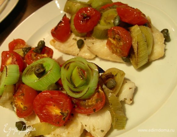 Подаем рыбку, украсив зеленью, с гарниром по Вашему вкусу. Приятного аппетита)