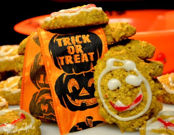 Дать остыть примерно 2 мин. на противне и переложить затем на решетку.Можно украсить айсингом по желанию. Приятного аппетита.