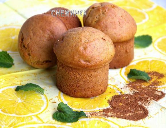 Выпекаем в разогретой до 180С духовке 25-30 минут до золотистого цвета и сухой зубочистки.