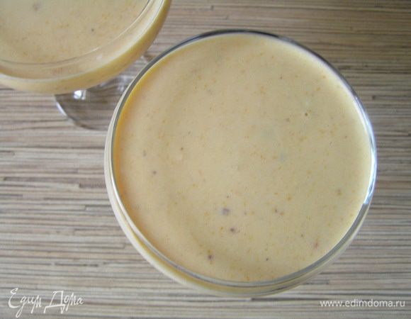 Разлить по формочкам или креманкам, убрать в холодильник на несколько часов до застывания.