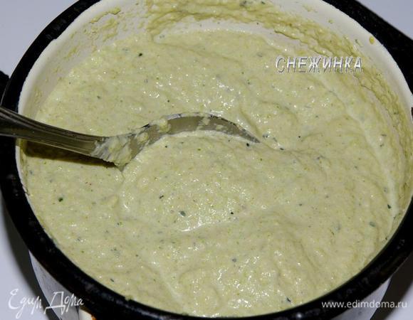 Перекладываем суп в кастрюльку, даём вскипеть, приправляем солью, перцем по вкусу.