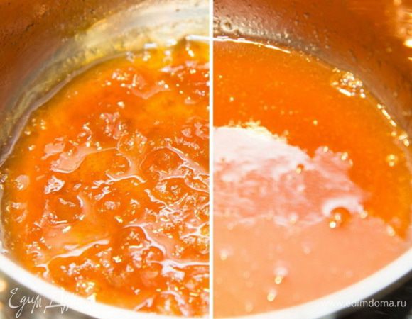 Теперь добавляем в него мелко нарезанную грушу и провариваем ее до мягкости. Как только груша станет мягкая, взбиваем грушевый сироп блендером до однородности.