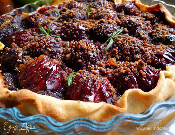 Ставим в духовку, разогретую до 200 градусов Цельсия,  и выпекаем 20-25 мин, пока края не зарумянятся. Подождем немного, пока она остынет и наслаждаемся почти зимой кусочком лета)))