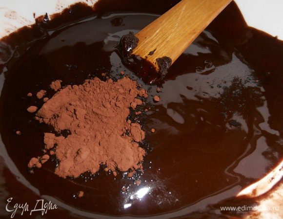 Какао нужно,если шоколад,как у меня 50%,но если горький,то,думаю,можно и без него...