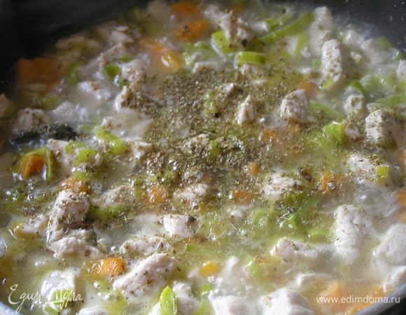 всыпать орегано, 