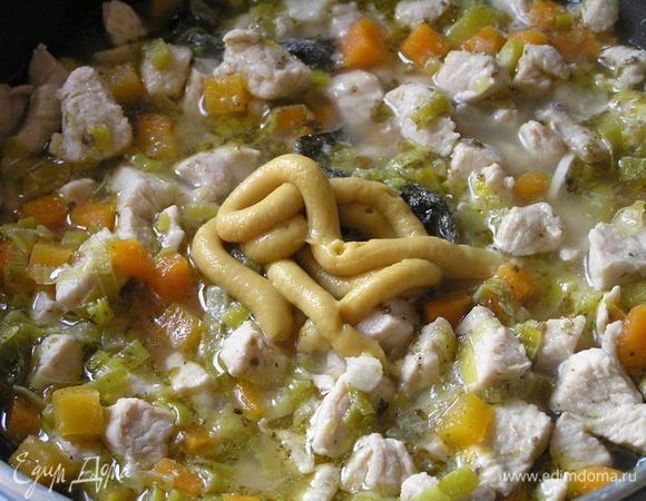 добавить горчицу, перемешать и тушить до готовности еще 15-20 минут.