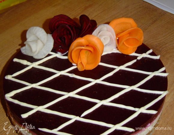 горошком,цветами из свеклы,редьки и моркови.