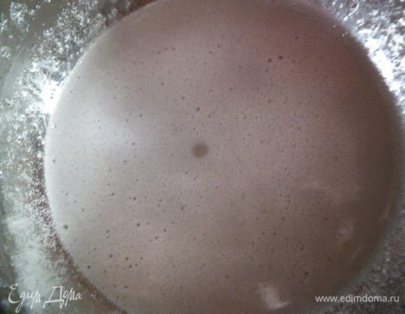 разводим желатин водой (пол пакетика), растворяем