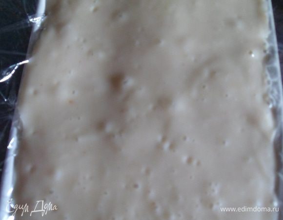 Заливаем сверху на печенюшки и опять в холод до застывания