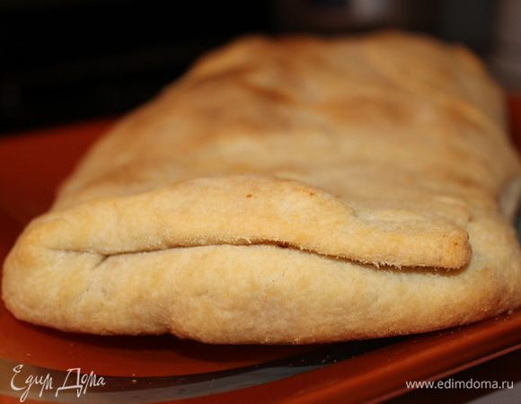 Достаем готовый штрудель, даем остыть.