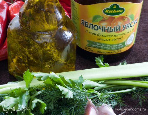 Вот наш нехитрый набор ингредиентов. Соль и сахар фотографировать не стала.