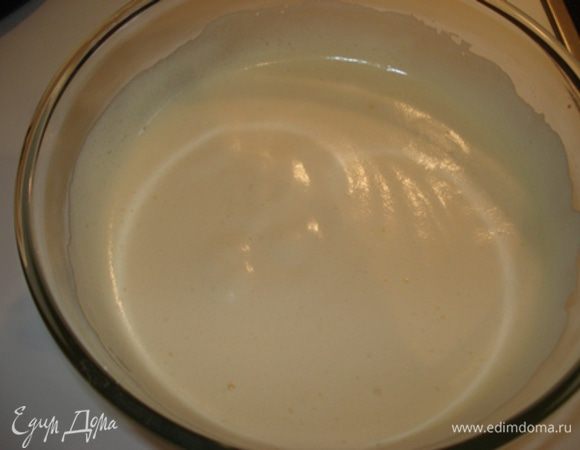 Снять с огня и взбить до того момента, пока масса полностью не остынет (должна увеличиться в 3 раза).

