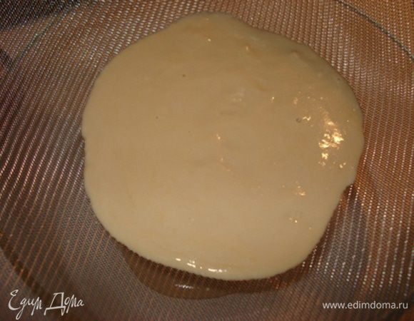 Снять с огня,пропустить через сито и соединить с желатином. Дать массе остыть до 20°С.

