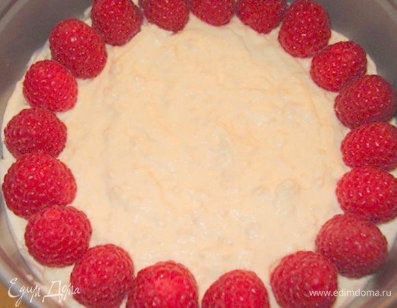 Положить малину острым концом вверх,