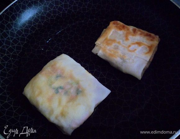 жарим на умеренном огне,до зарумянивания.