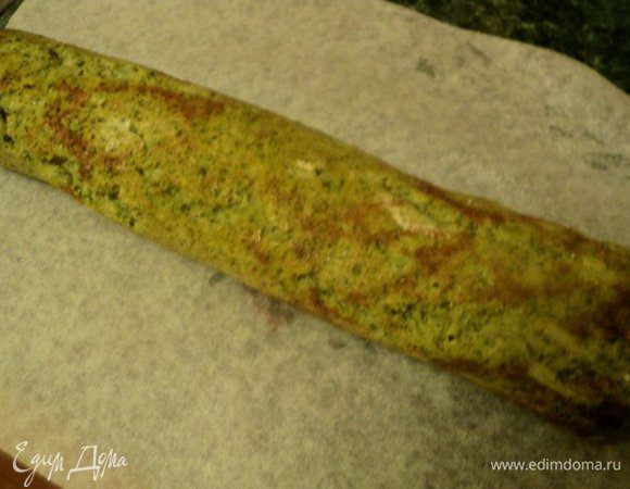 Свернуть плотно рулетом, завернуть в пергамент и положить в холодильник минимум на 2 часа.