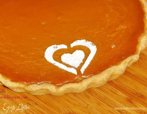 Пирог можно посыпать сахарной пудрой. 