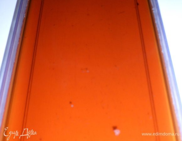 Пока профитроли остывают, делаем кофейное желе из уже свареного кофе с добавлением желатина.