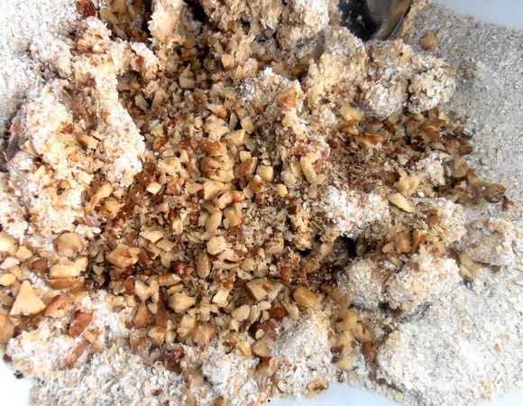 Отправляем к тесту и лучше месить уже руками...