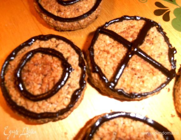 Сначала я хотела только нарисовать крестики-нолики...