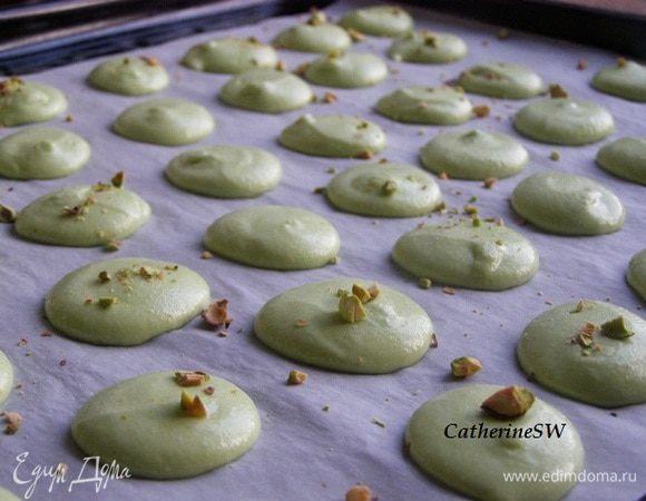 Сверху можно посыпать орешками, кокосовой стружкой, кунжутом и т.д.