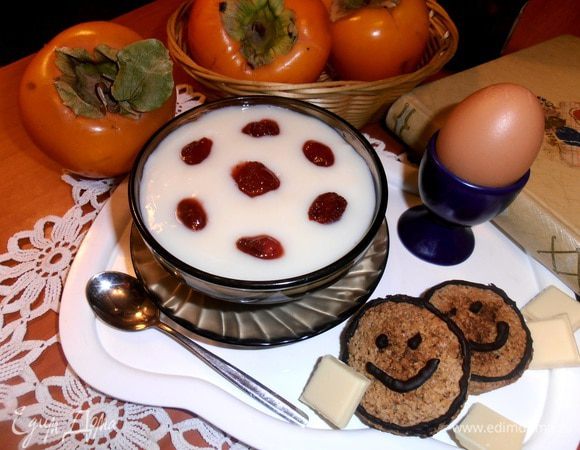 Можно подать на завтрак или полдник с овсяным печеньем (http://www.edimdoma.ru/retsepty/48626-ovsyanoe-pechenie-krestiki-noliki-bez-muki-nazad-v-sssr)...