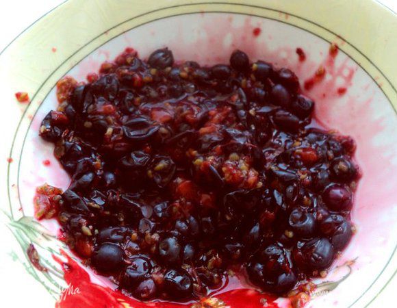 Ягоды растолочь.