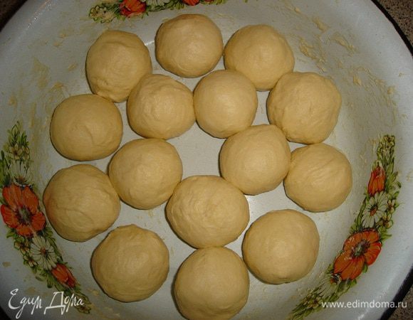 И начинаем раскатывать шарики