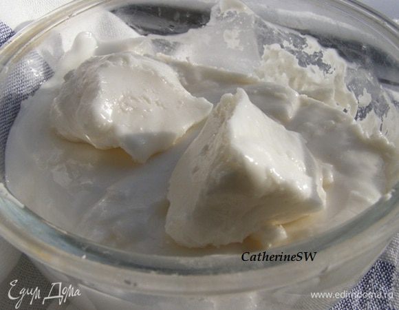 Помаду достанем из холодильника. Нагреем на водяной бане до 50-55 градусов, разведем водой