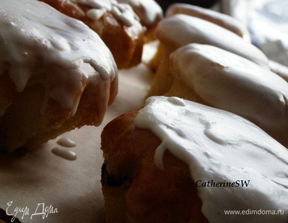 Удобнее не поливать бабы помадой, а обмакивать. Так будет ровнее. Получился тот самый вкус))) Удержаться невозможно!