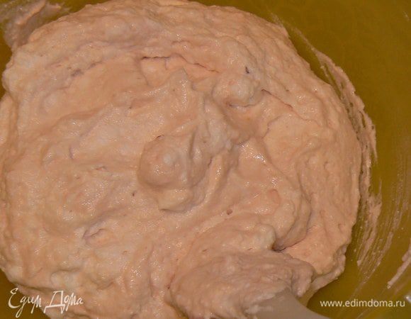 Должна получиться нежная воздушная масса.