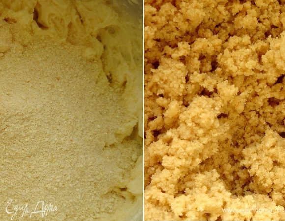 Смешать бисквитную муку с кремом.