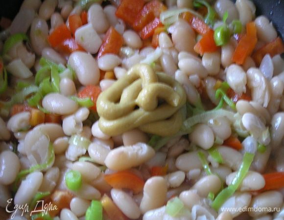 посолить, поперчить, добавить горчицу, 