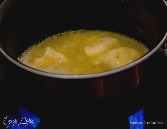 Сливочное масло растопить.