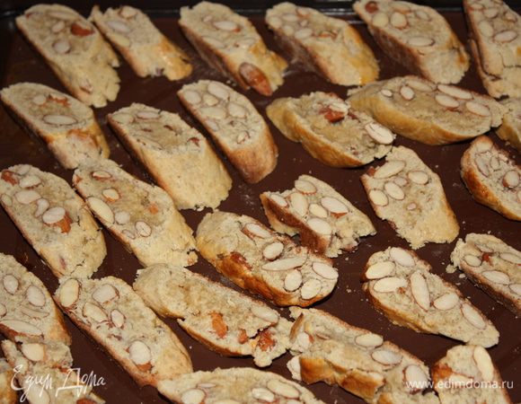 Складываем в банку или миску с крышкой)) и наслаждаемся! Я думала,получится что-то вроде ванильных сухарей "из детства" ,это абсолютно другое!!)