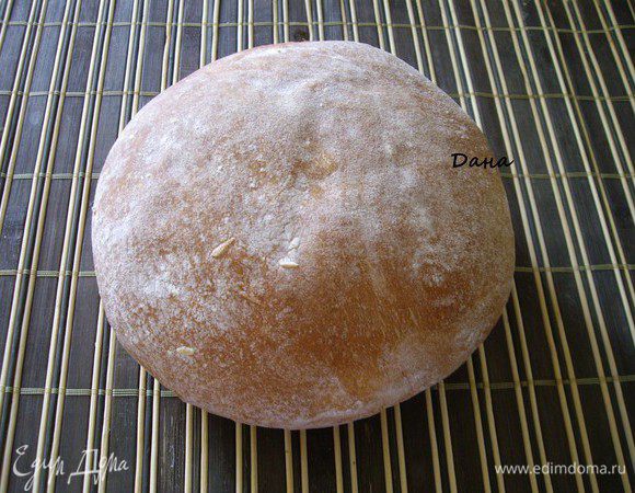 Расстойка 30-50мин. Печь 35мин при 200-220С.
Источник: Сборник технологических инструкций для производства хлеба и хлебобулочных изделий. М. Прейскурантиздат, 1989г.