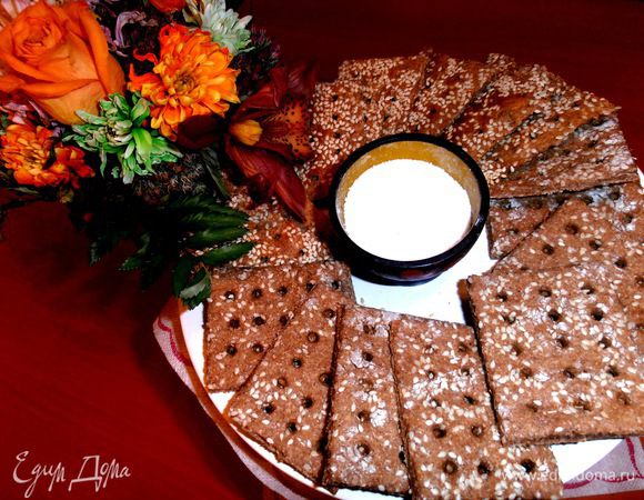 Подаем с маслом, джемом или просто берем с собой на работу и в обеденный перерыв похрустим с кофейком!