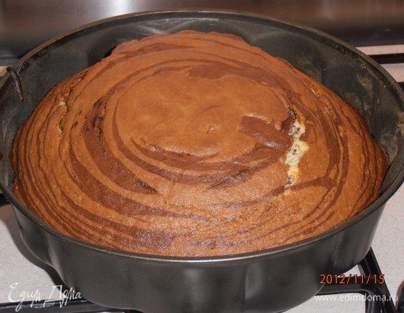 Выпекать при 180° С 50 минут, проверить палочкой.