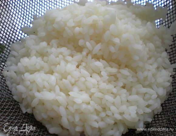 Отвариваем рис, как обычно.