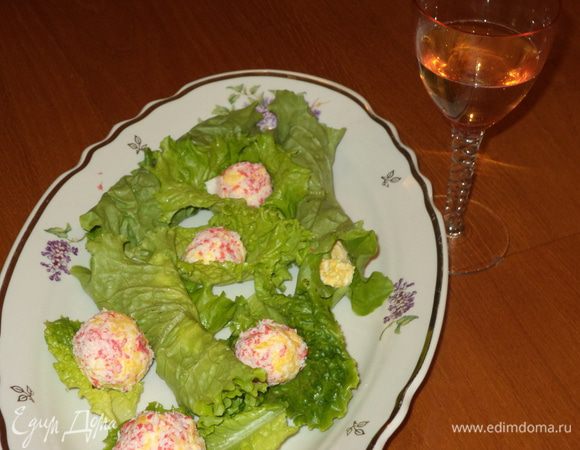 У меня было белое полусухое вино и пить его из полувекового бокальчика не менее приятно!