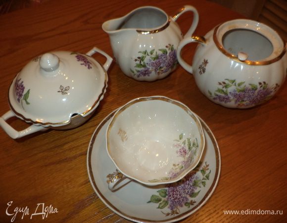 Ну как обещала еще одна фотосессия остатков сервиза!