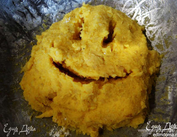 Вот такое вот мягкое и эластичное тесто получается в итоге:-)
