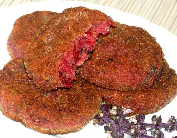 обжарить на растительном масле до румяной корочки.

