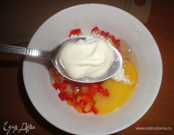  Добавить ложку майонеза.